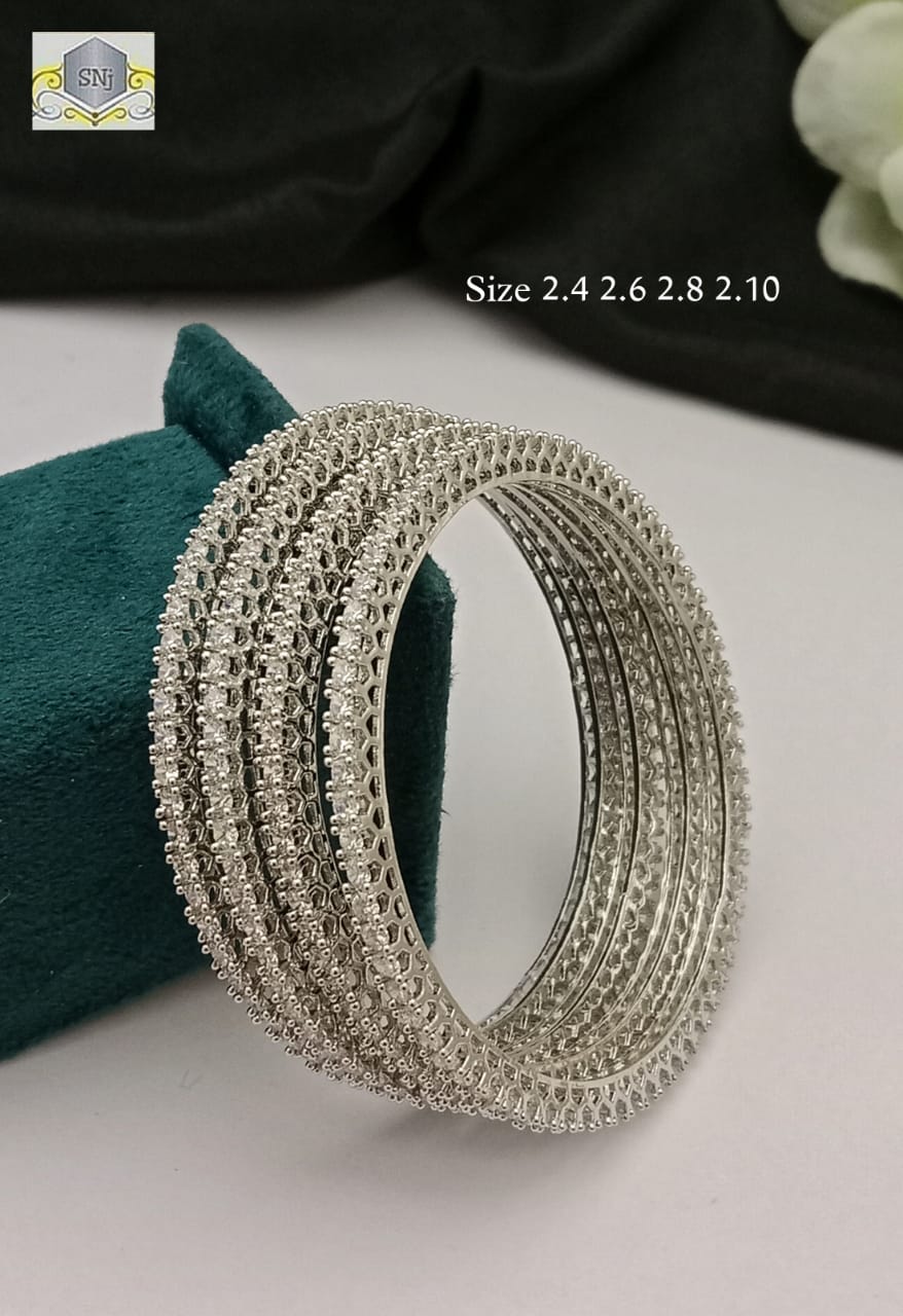 Regal cuff