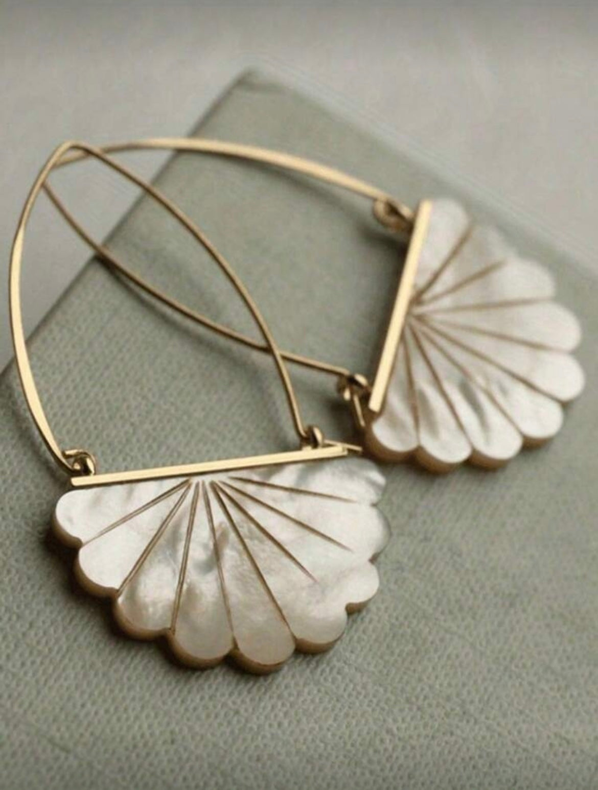 Pearl Fan Drops