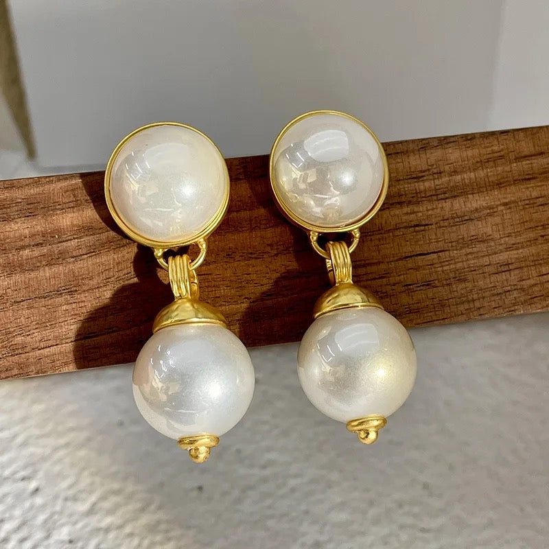 Add life to pearls