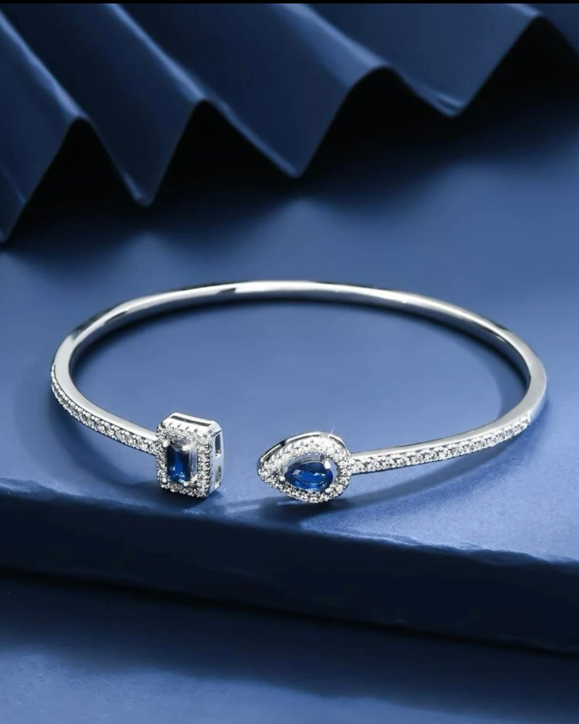 Arm Candy