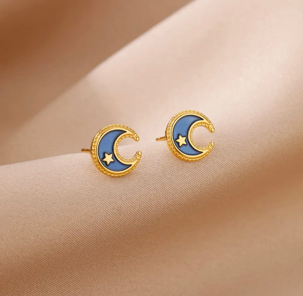 Dreamy Moon