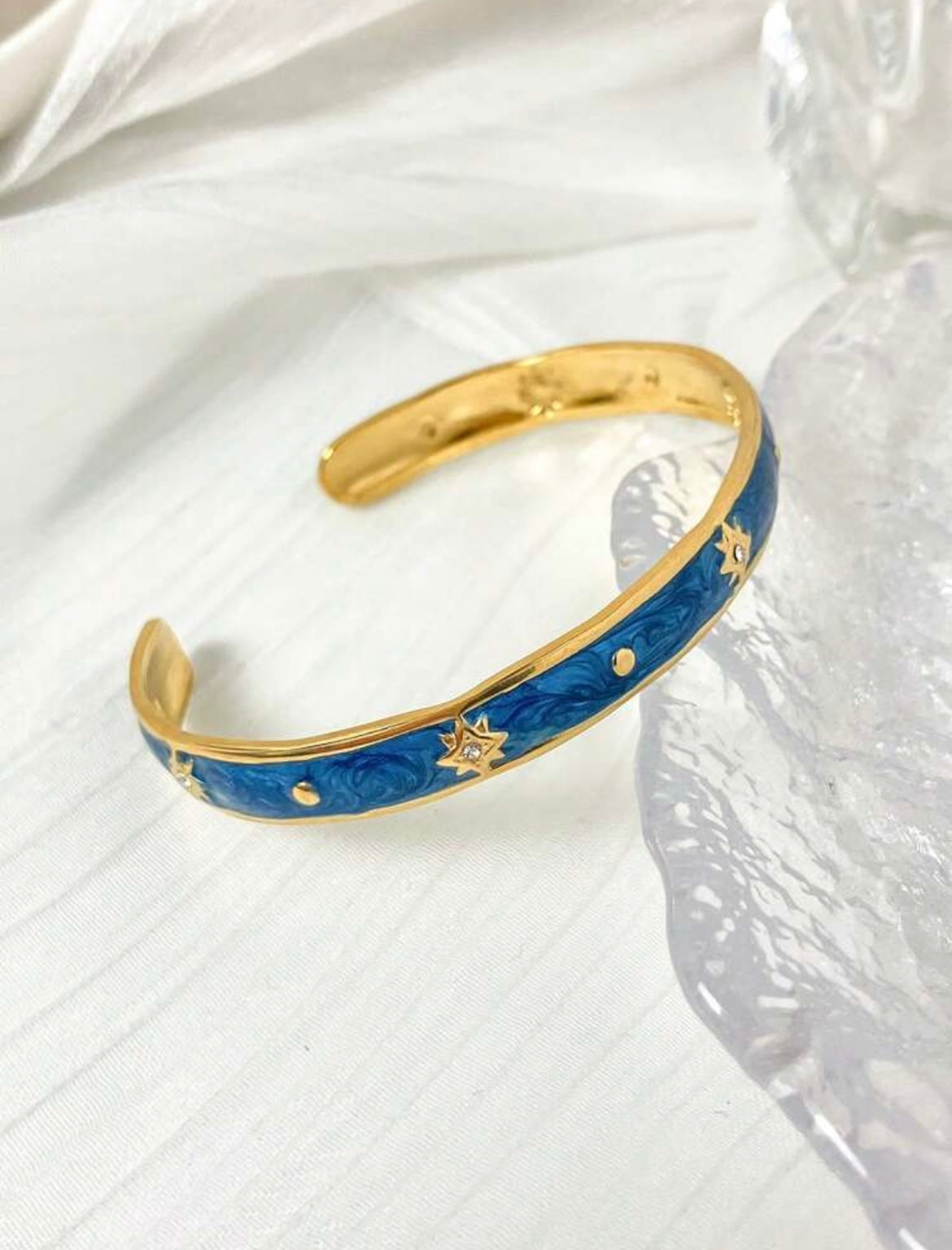 Enamel Star