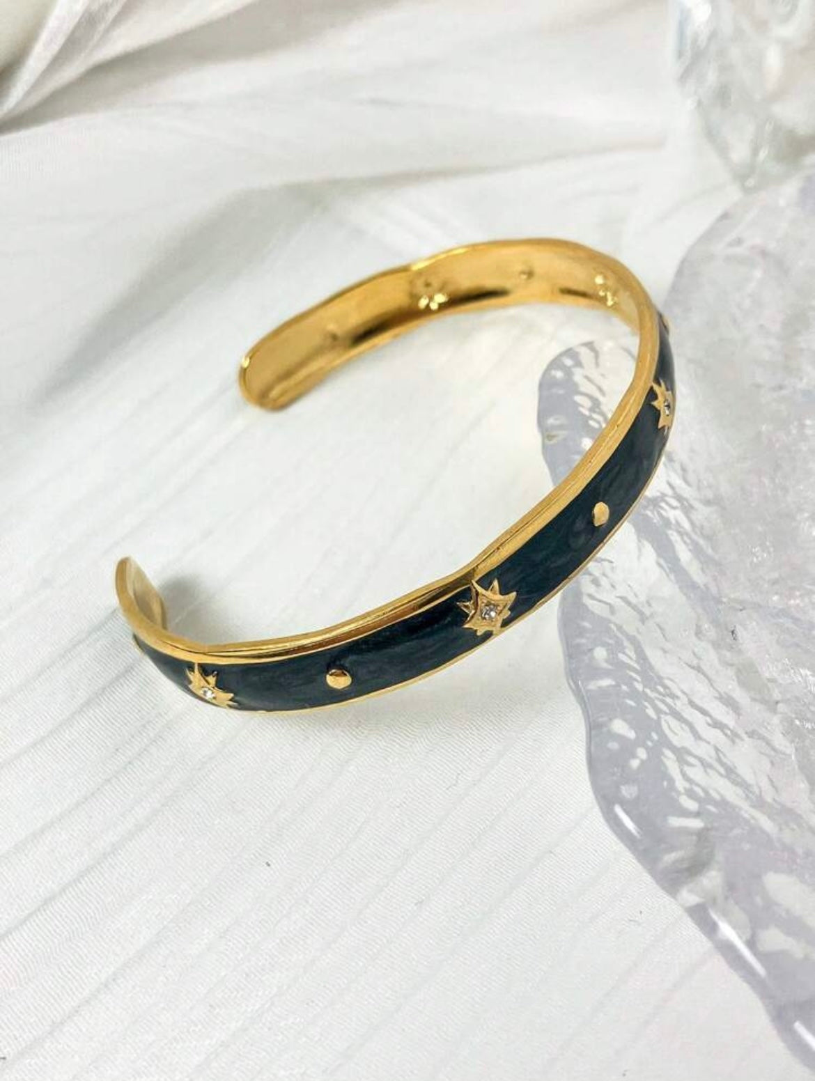 Enamel Star