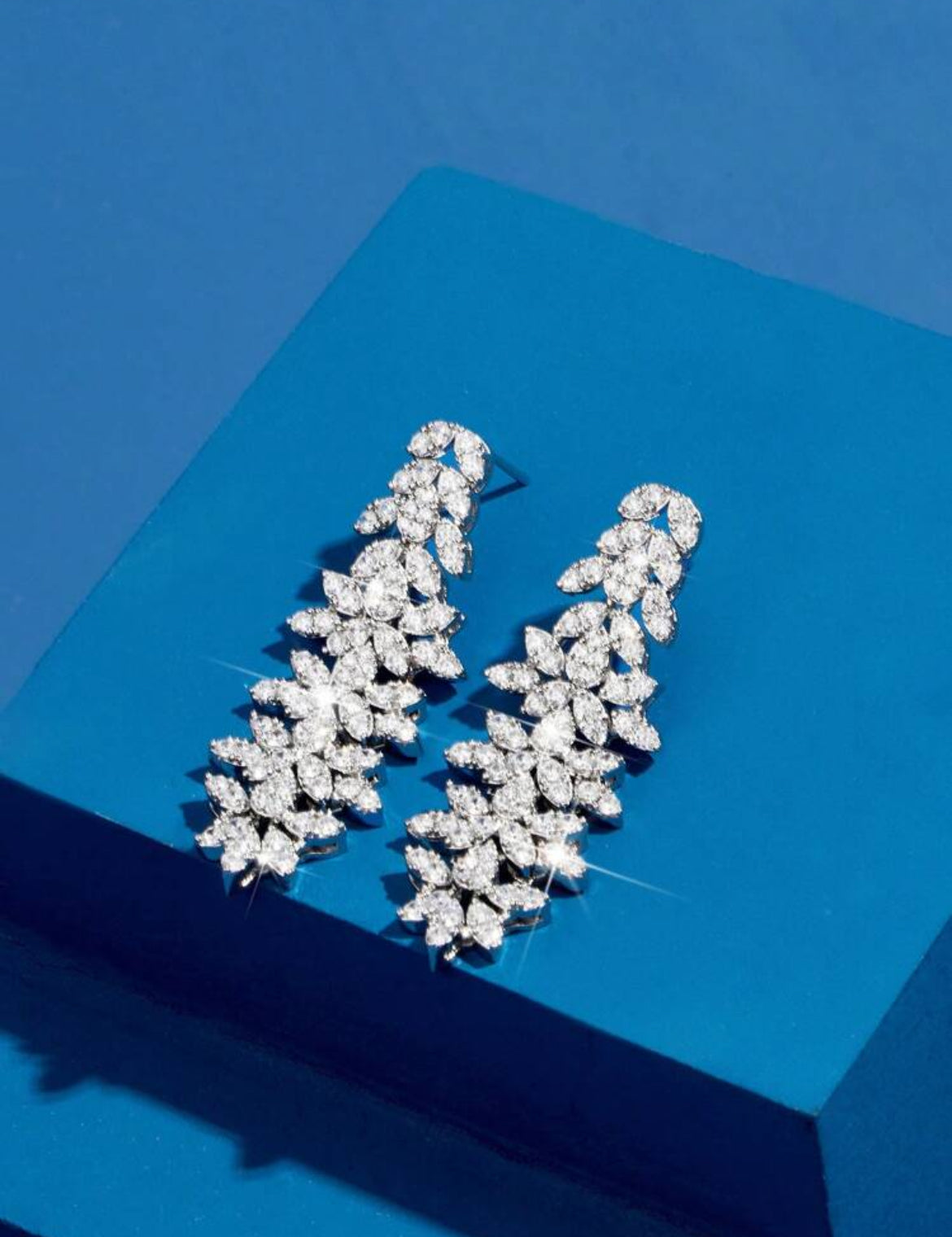 Marquise Cluster