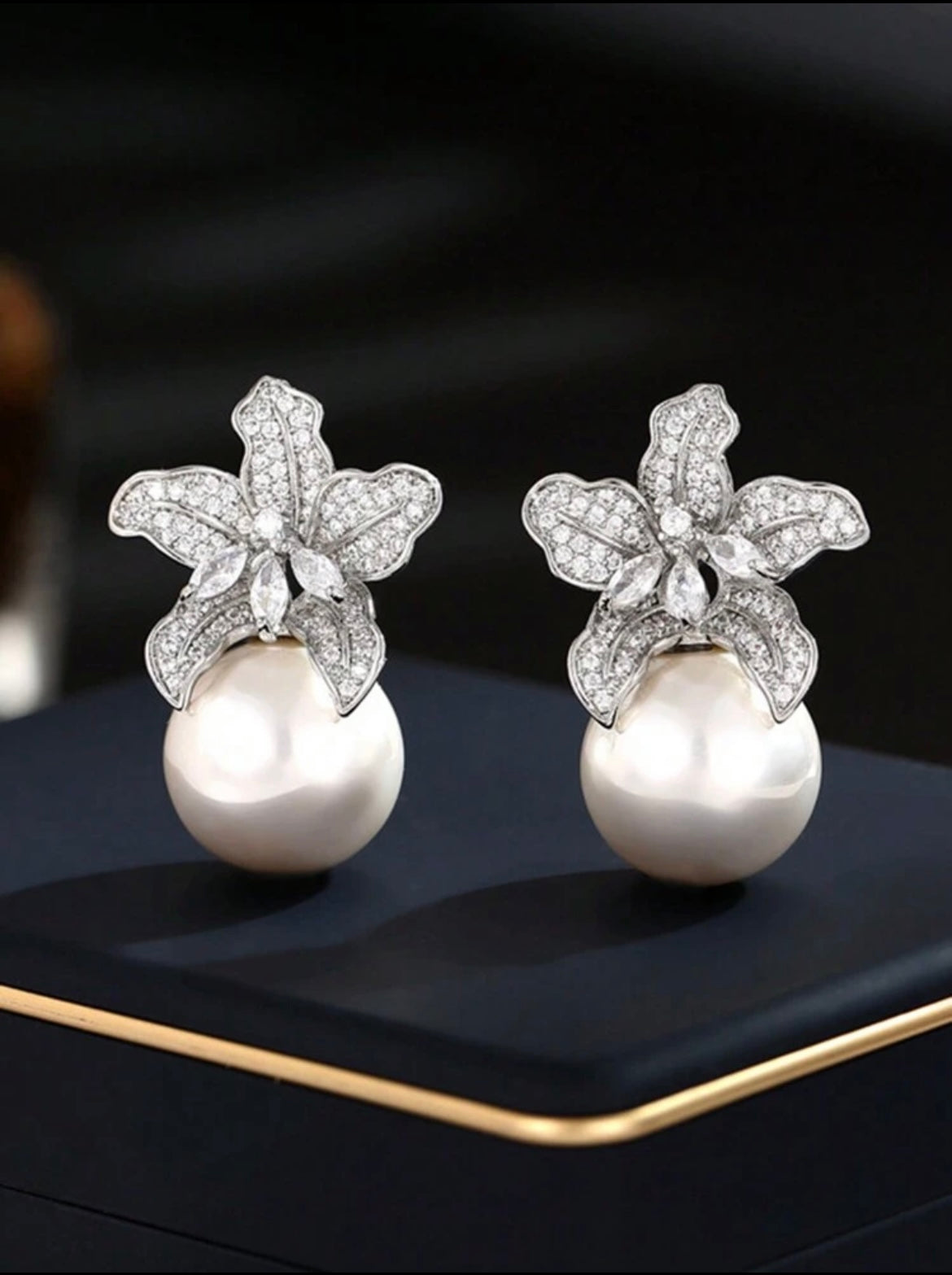Orchid Pearl Stud