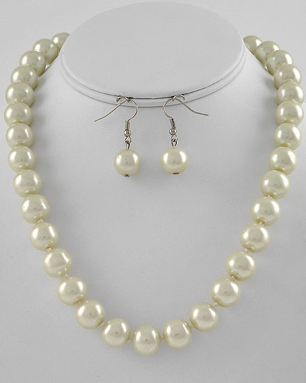 Pearl Necklace