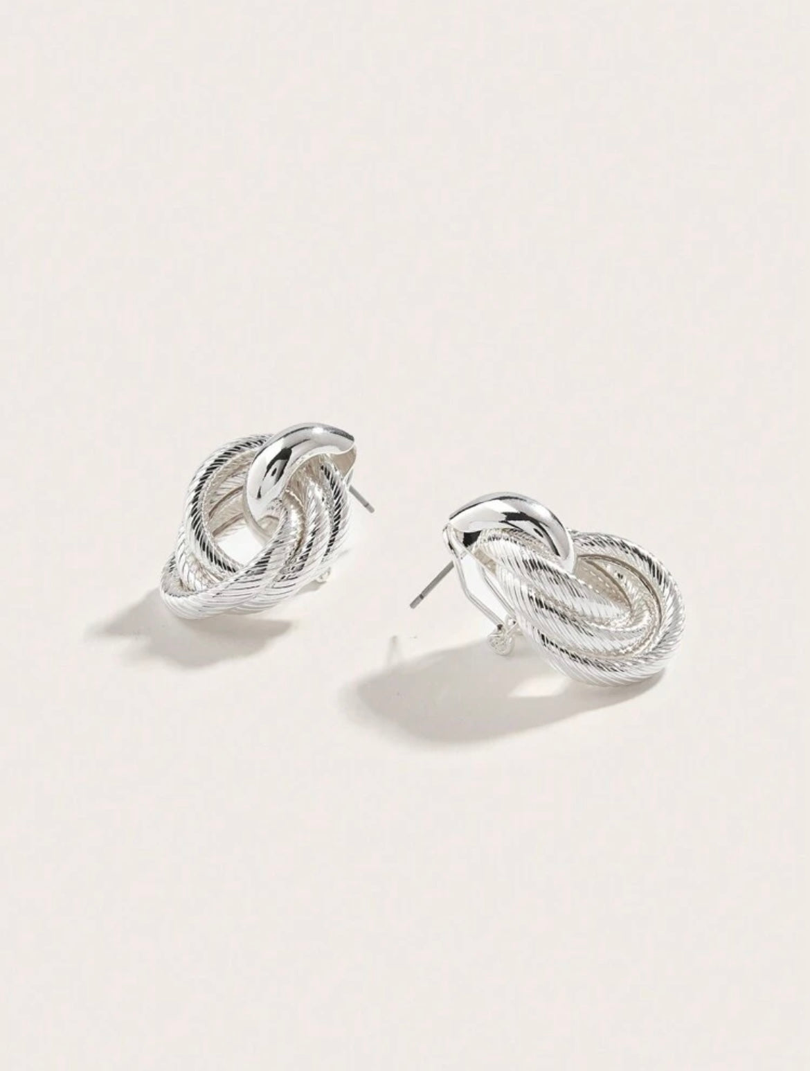 Silver Knot