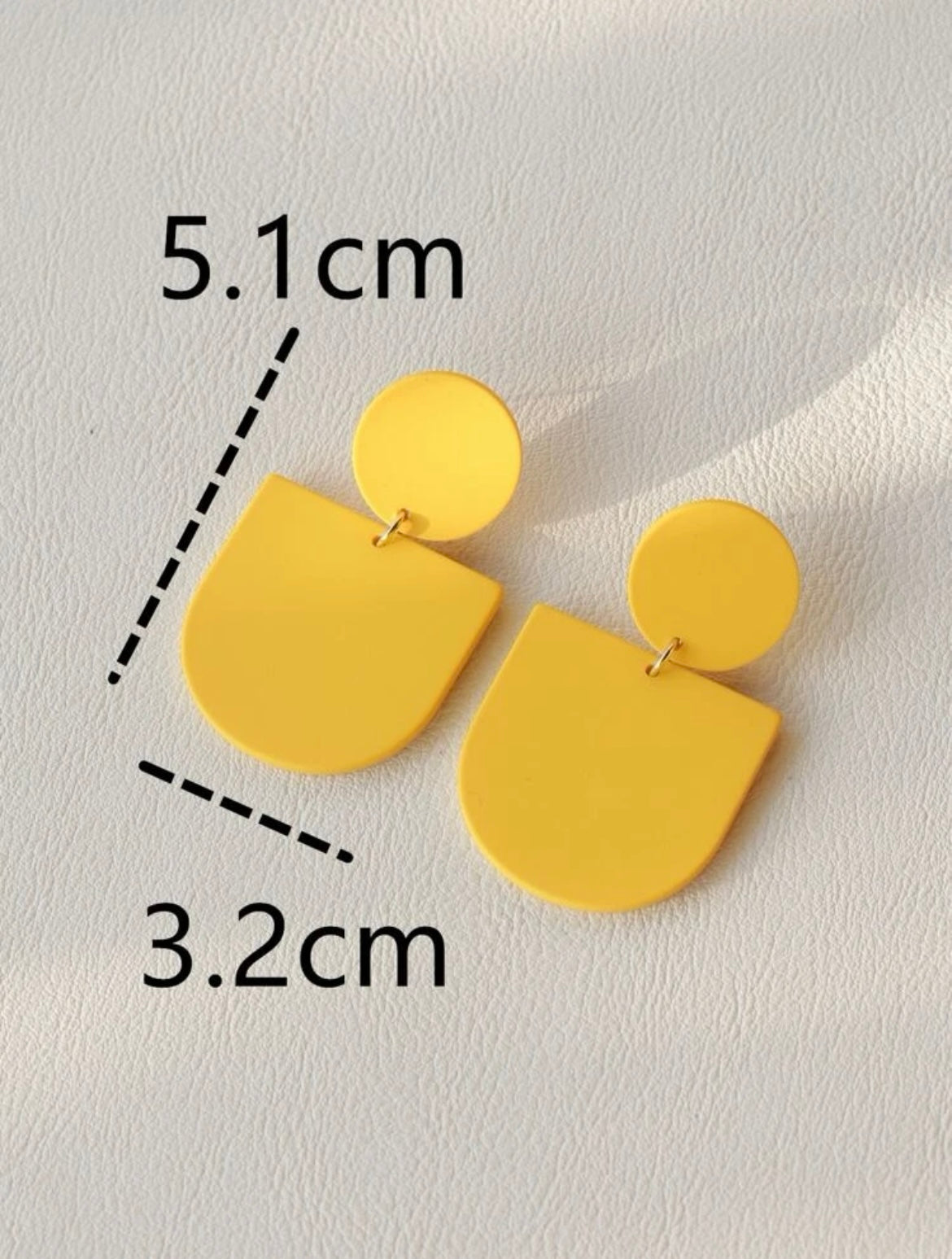 Ochre sand