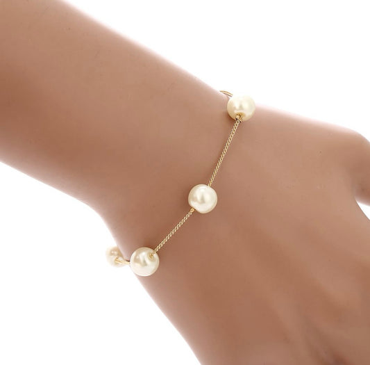 Luna Pearl Chain