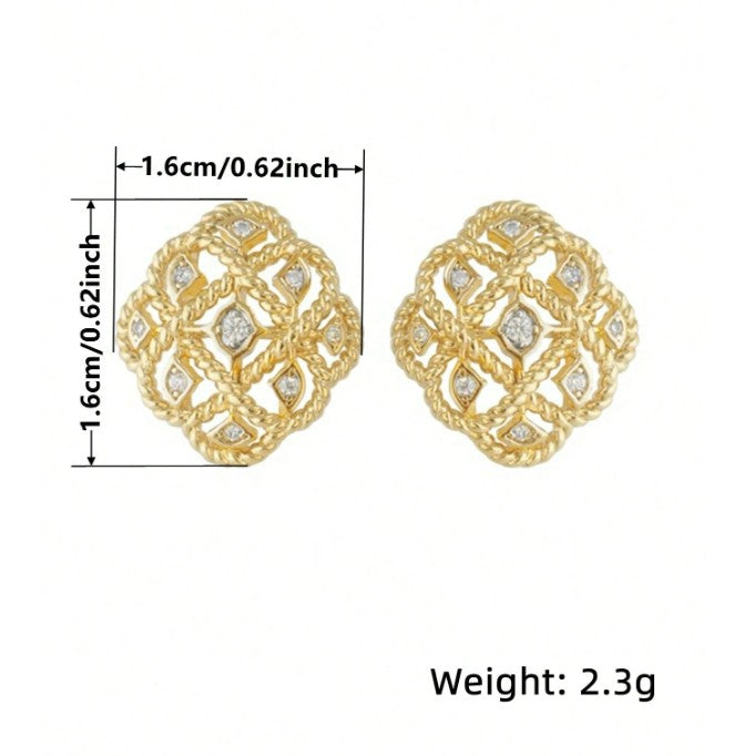 Diamond Lattice Studs