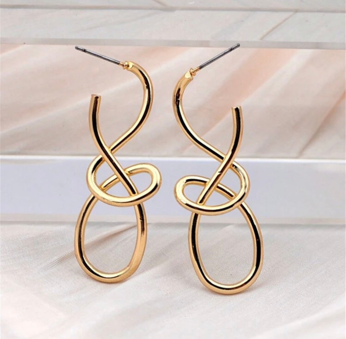 Infinity Twist
