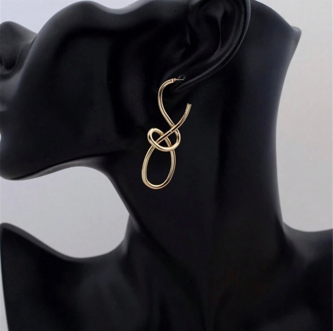 Infinity Twist