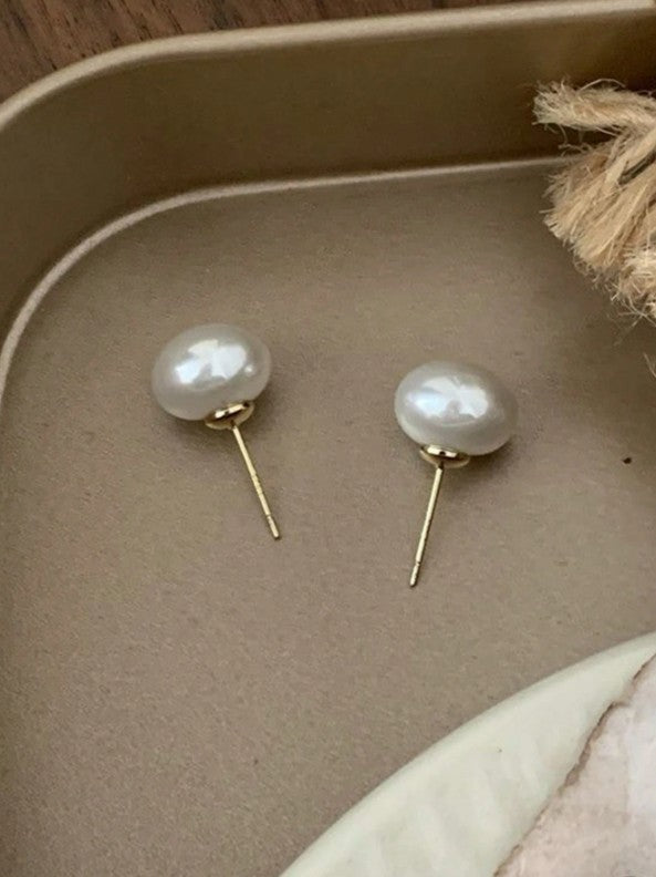 Pearl Studs