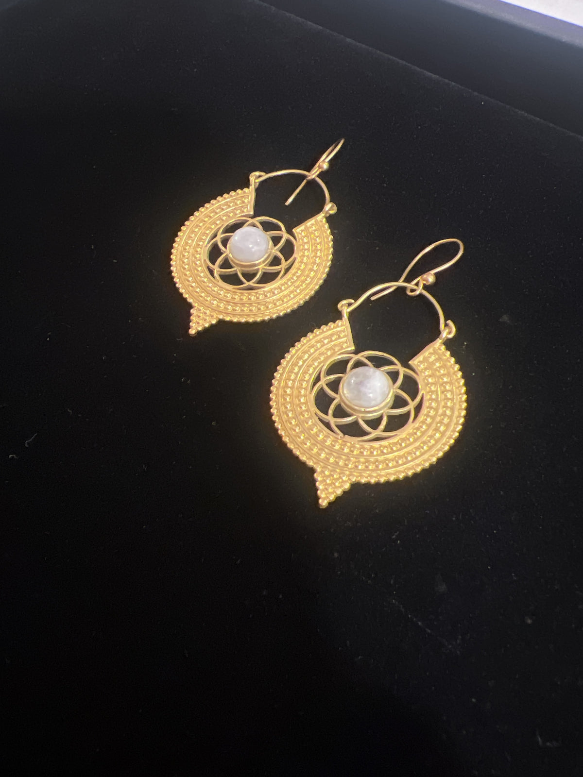Aura — earrings — view 5
