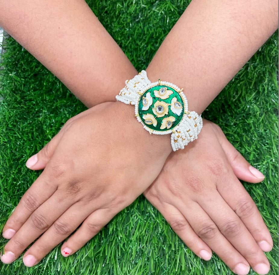 Enamel cuff