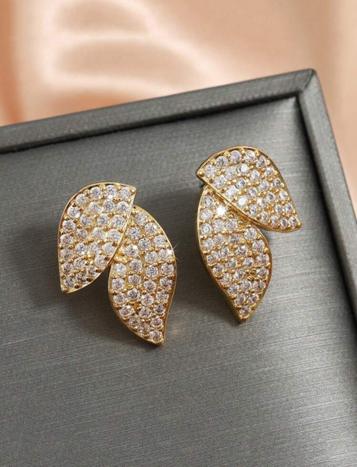 Diamond Leaf