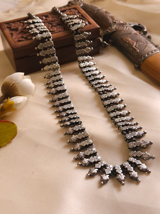 Howlite garland