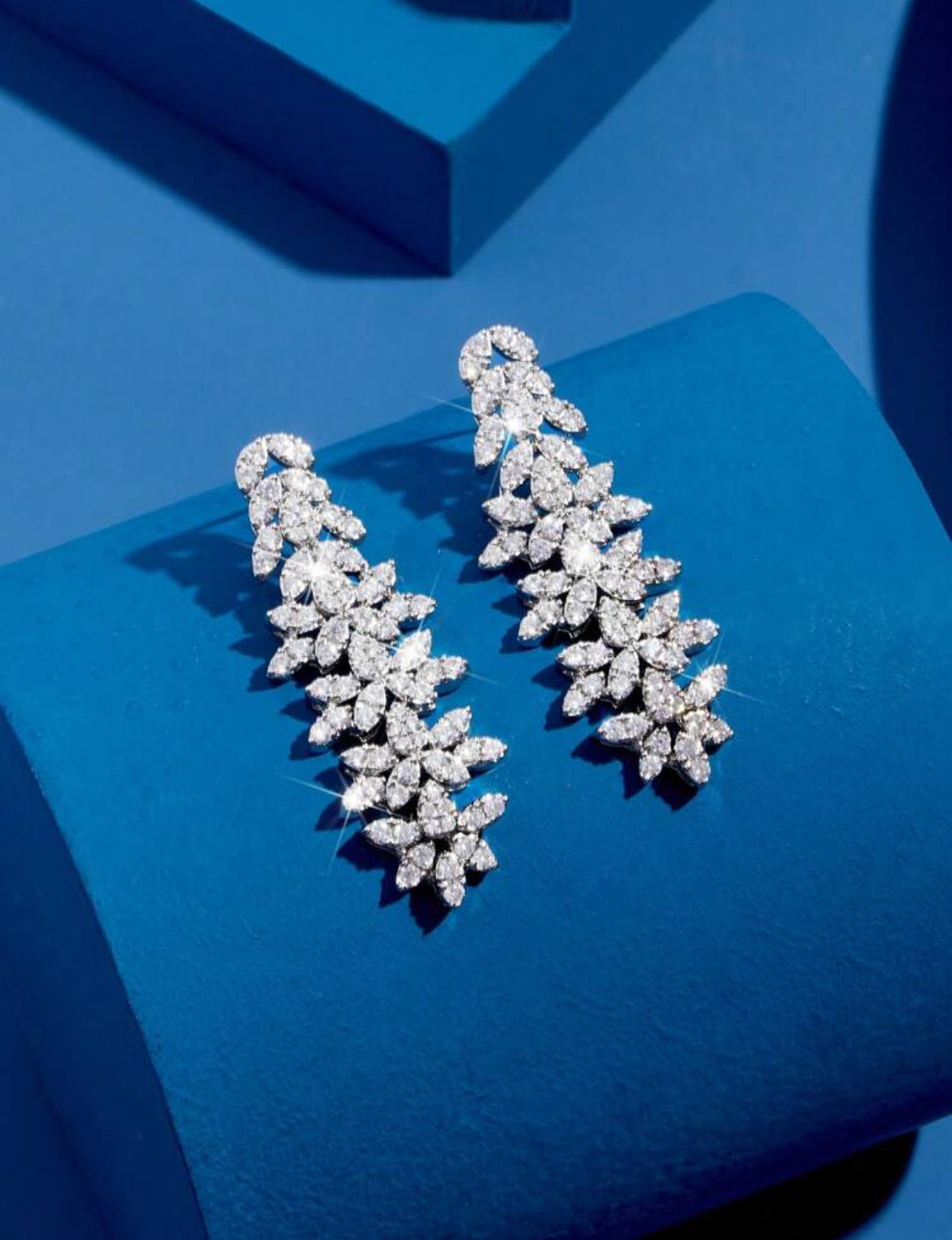 Marquise Cluster