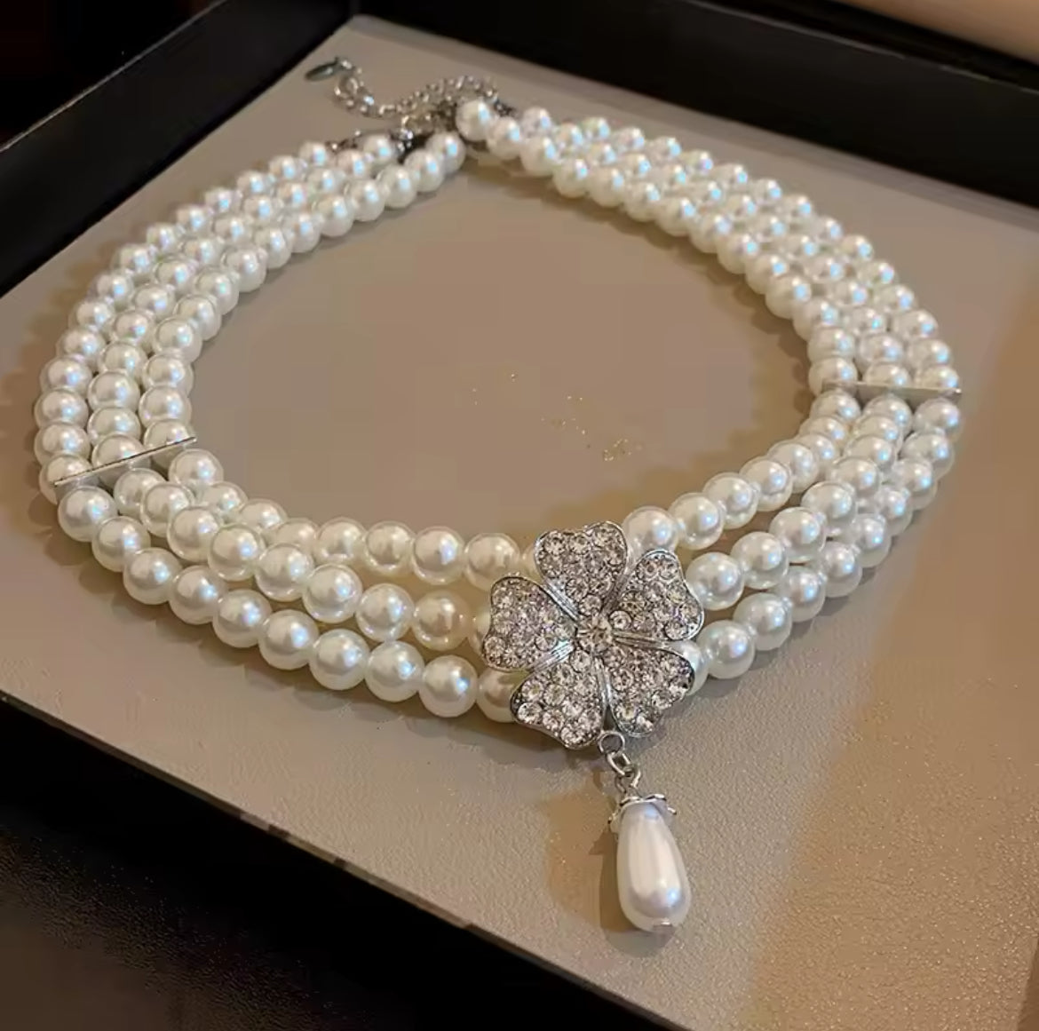 Regal pearl cluster