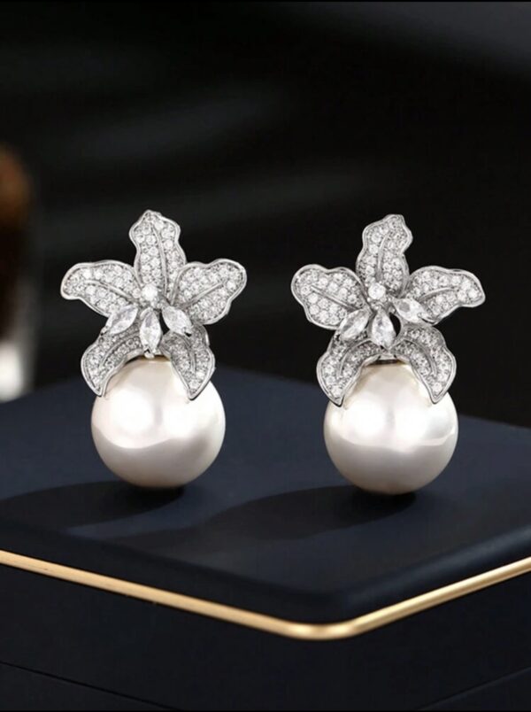 Orchid Pearl Stud
