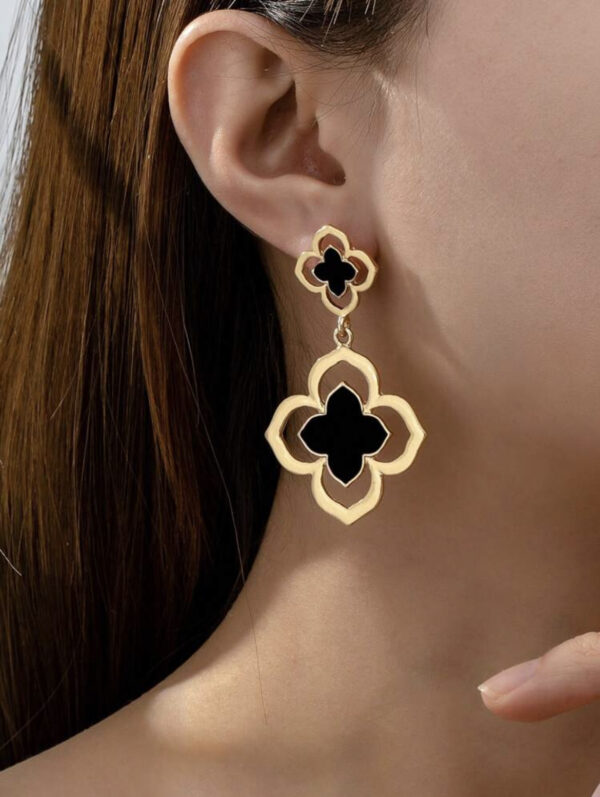 Clover Drop - Image 3
