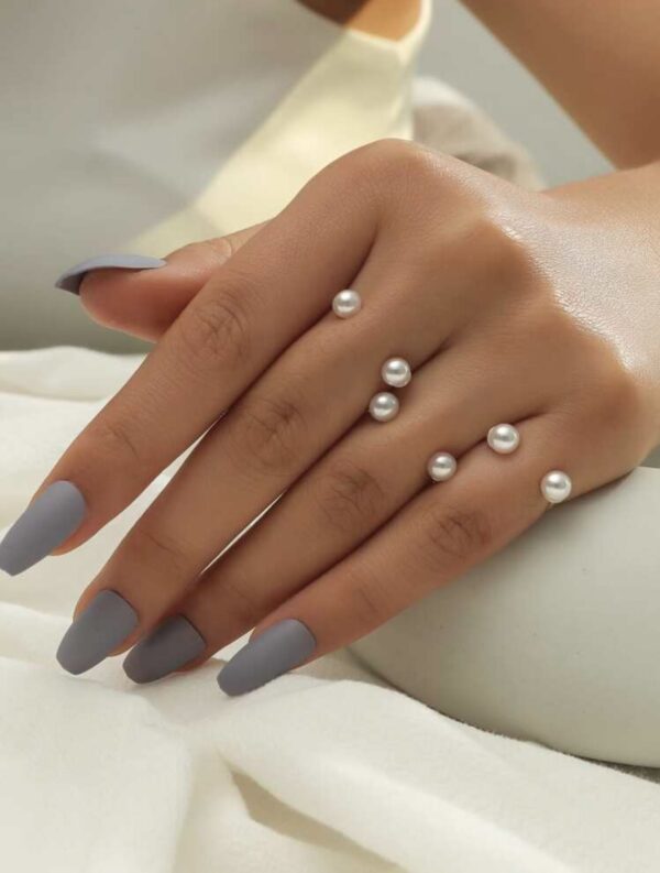 Floating Pearls
