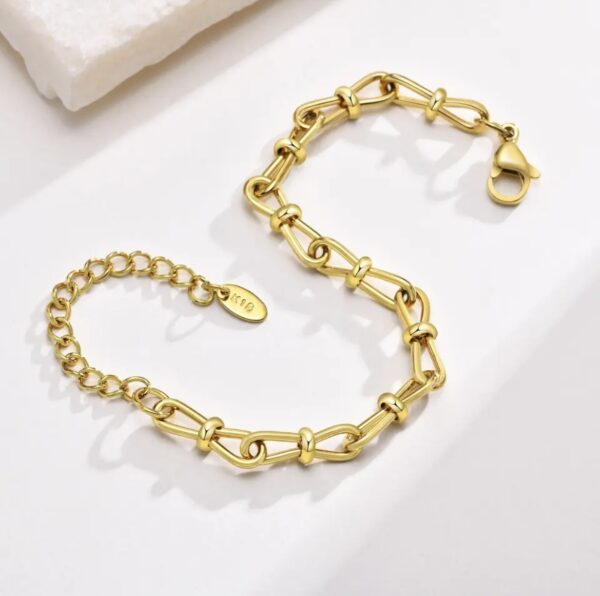Linked - Image 5