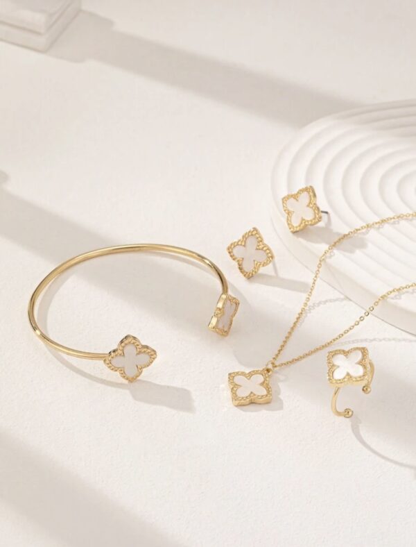 Lucky Clover - Image 3