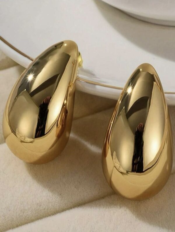 Teardrop - Image 2